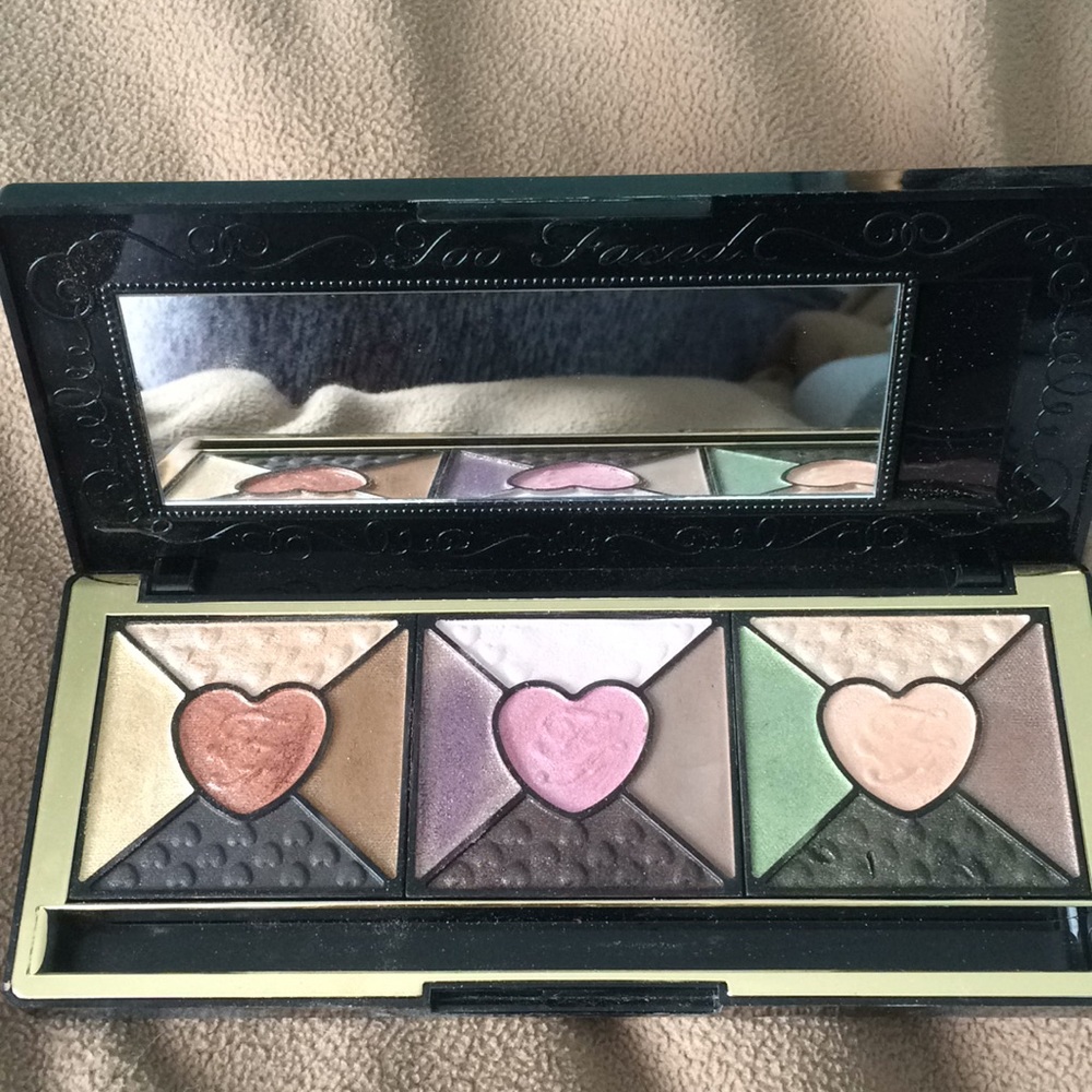 Too faced Love Palette